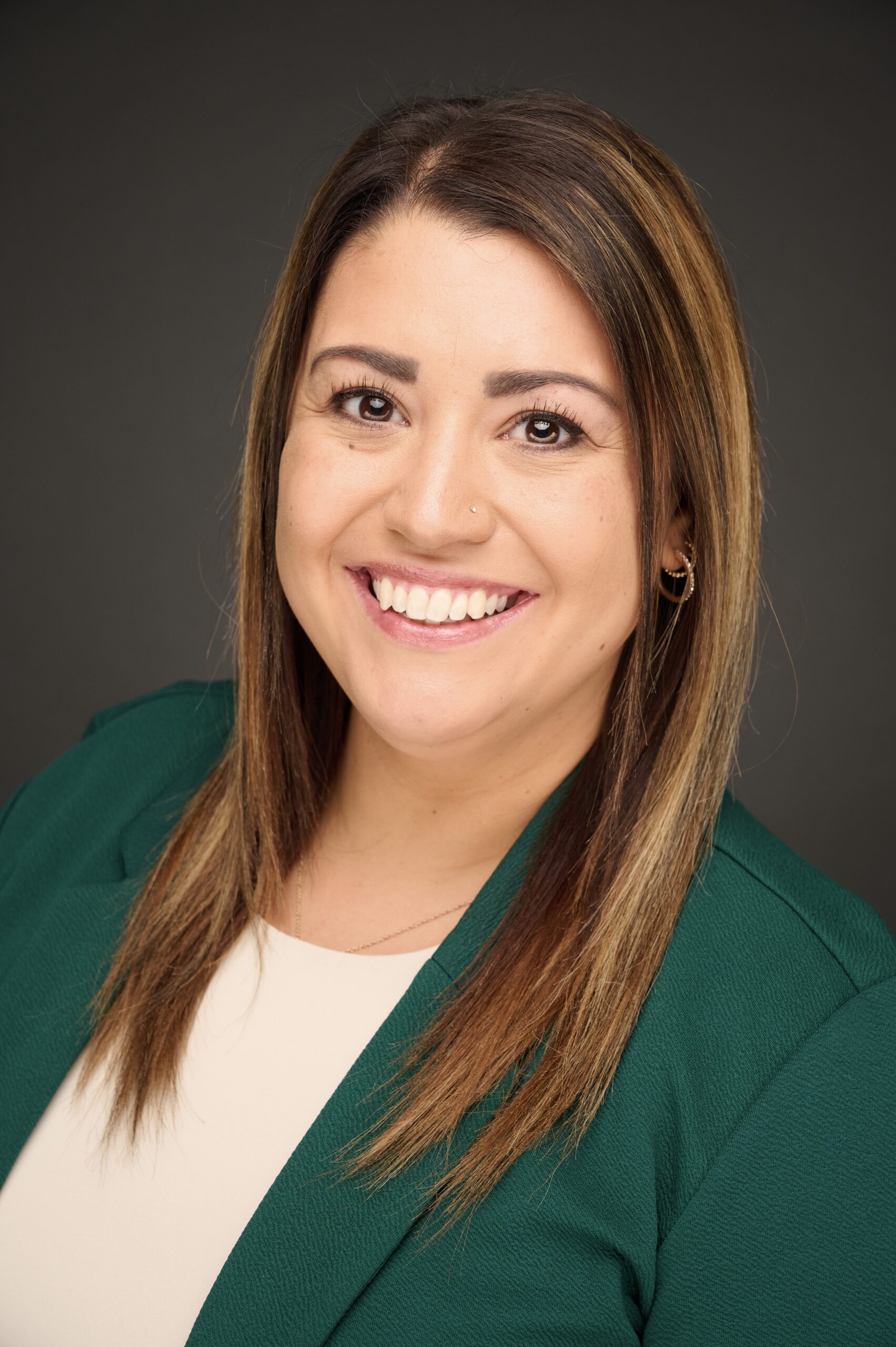 <br />
Victoria Dutkiewicz